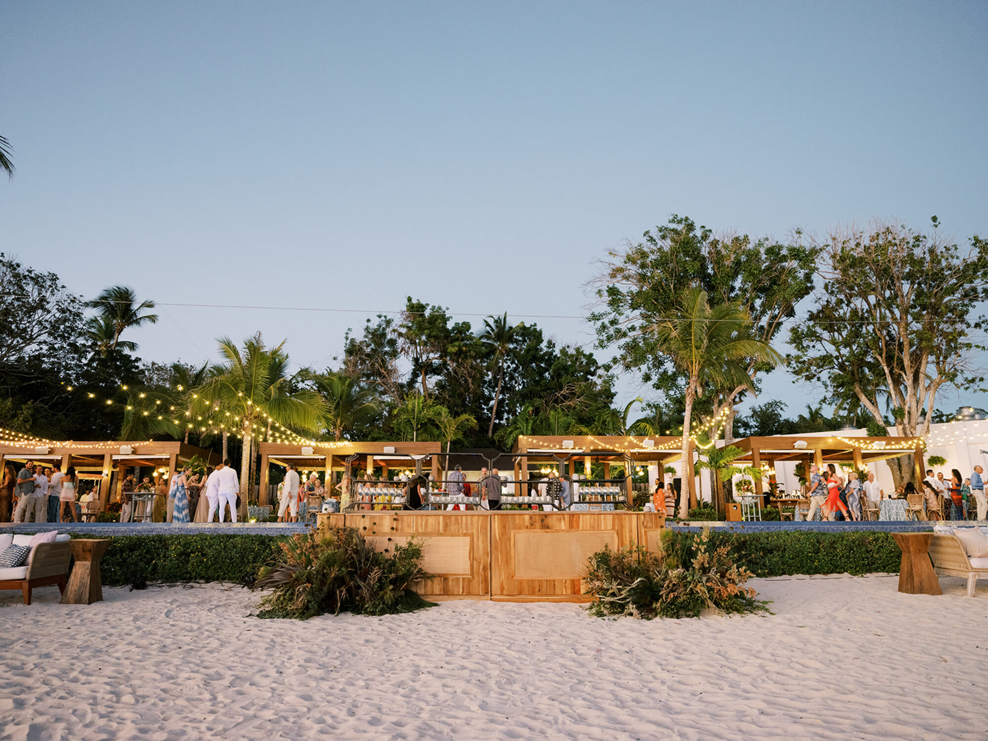 Darien & Sean · Beach Party — built environment by Eccentrico Studio, Playa Minitas, Casa de Campo