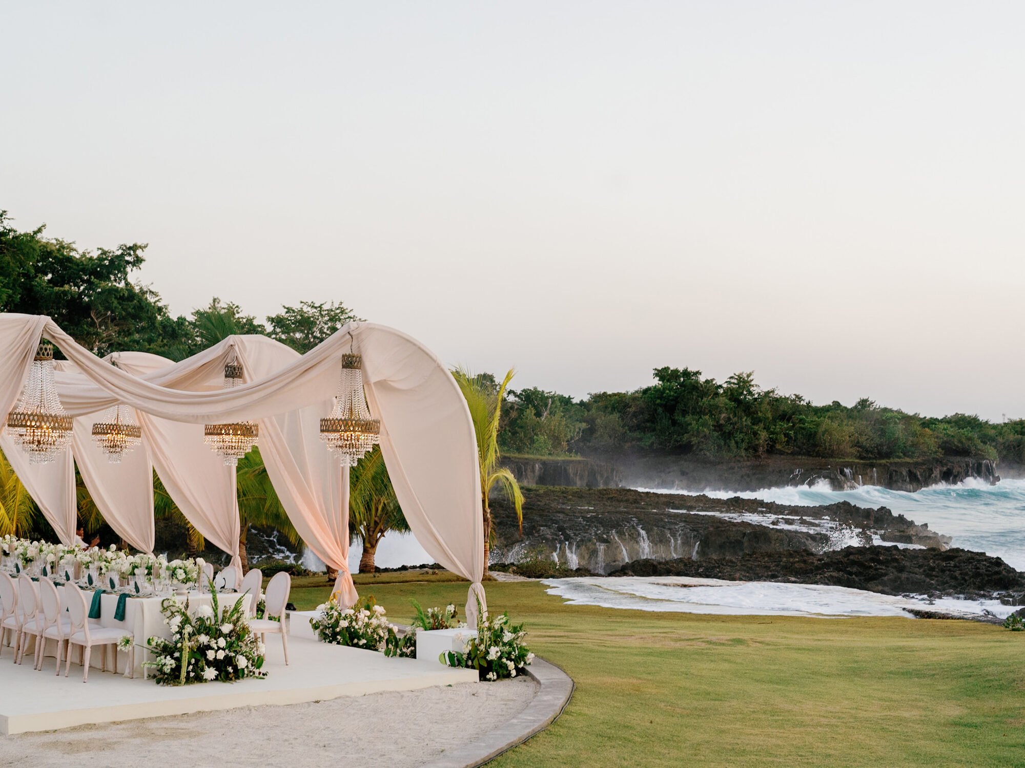 Draped dinner over the sea, ANI Private Resort