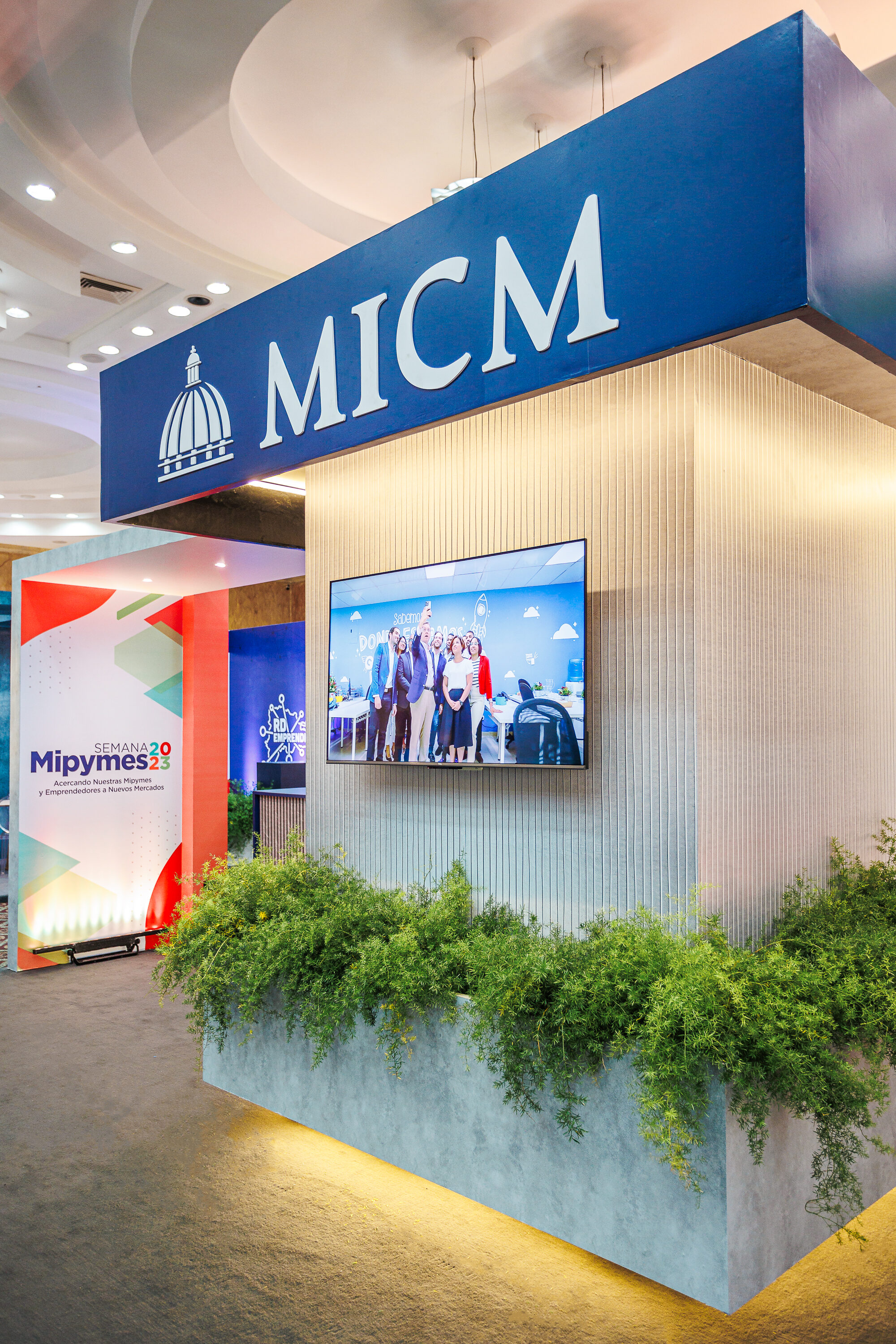 MICM · Semana Mipymes — fabrication detail, Santo Domingo, DR